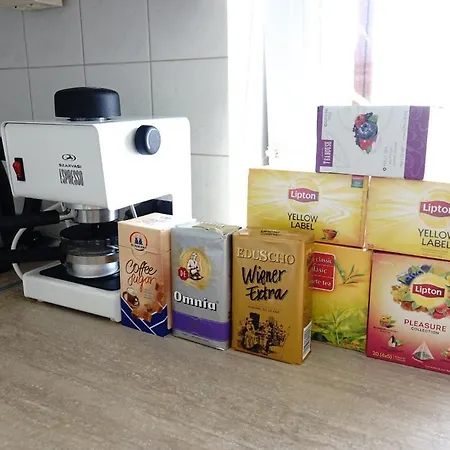 Guest house Quiet In Near Airport With Free Parking