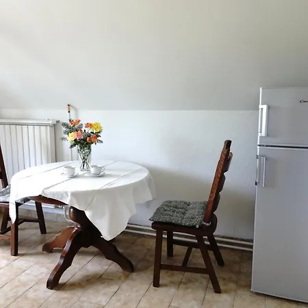 Quiet In Near Airport With Free Parking Guest house Budapest